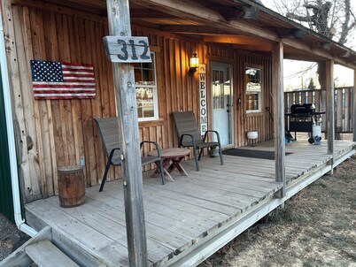  4-bedroom house with AC in friendly Shelby, MT