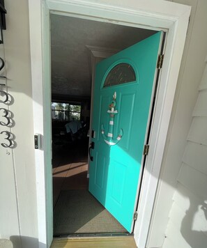 Exterior detail - "The Relaxmore" less than 5 min to town, close to beaches Don’t miss this jewel! (Sarasota)