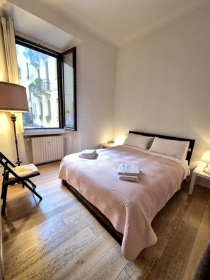 1 bedroom, iron/ironing board, WiFi, bed sheets - VITRUVIO42 SUPERIOR - Apartment Central Station -max4 guests WiFi & AC (Milano)