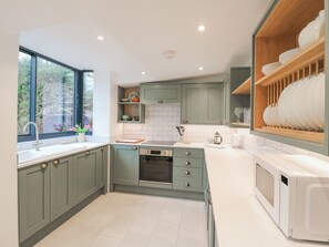 Oppvaskmaskin og kjøkkenutstyr