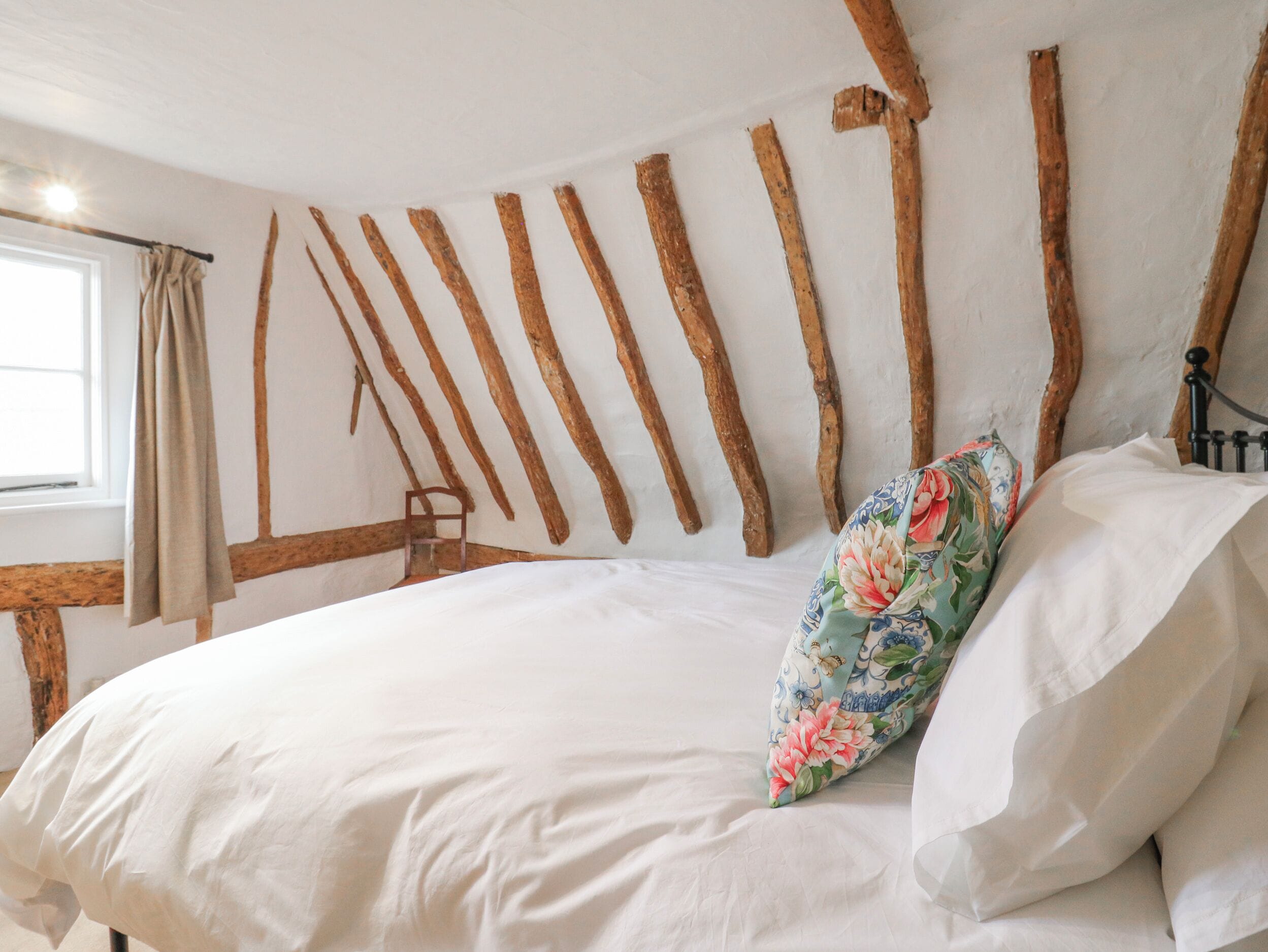 2 bedrooms, individually decorated, individually furnished, free WiFi