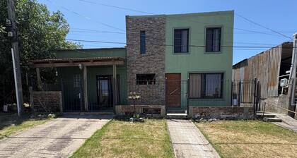 Perfect 4-bedroom house with AC in charming Colonia del Sacramento