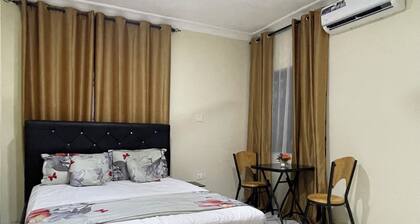 NickJaak Courtyard Rooms