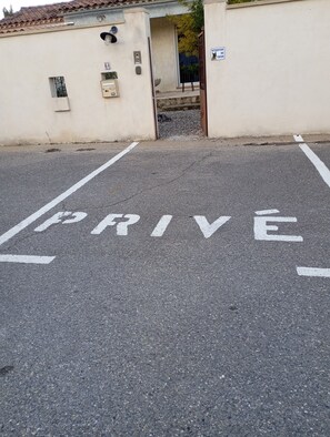 Property grounds - Studio "Villa Loriol du Comtat" with Shared Pool and Private Terrace (Loriol-du-Comtat)