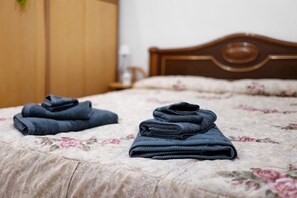 Bed sheets - Apartment 'Da Giorgio' with Air Conditioning (Sanremo)