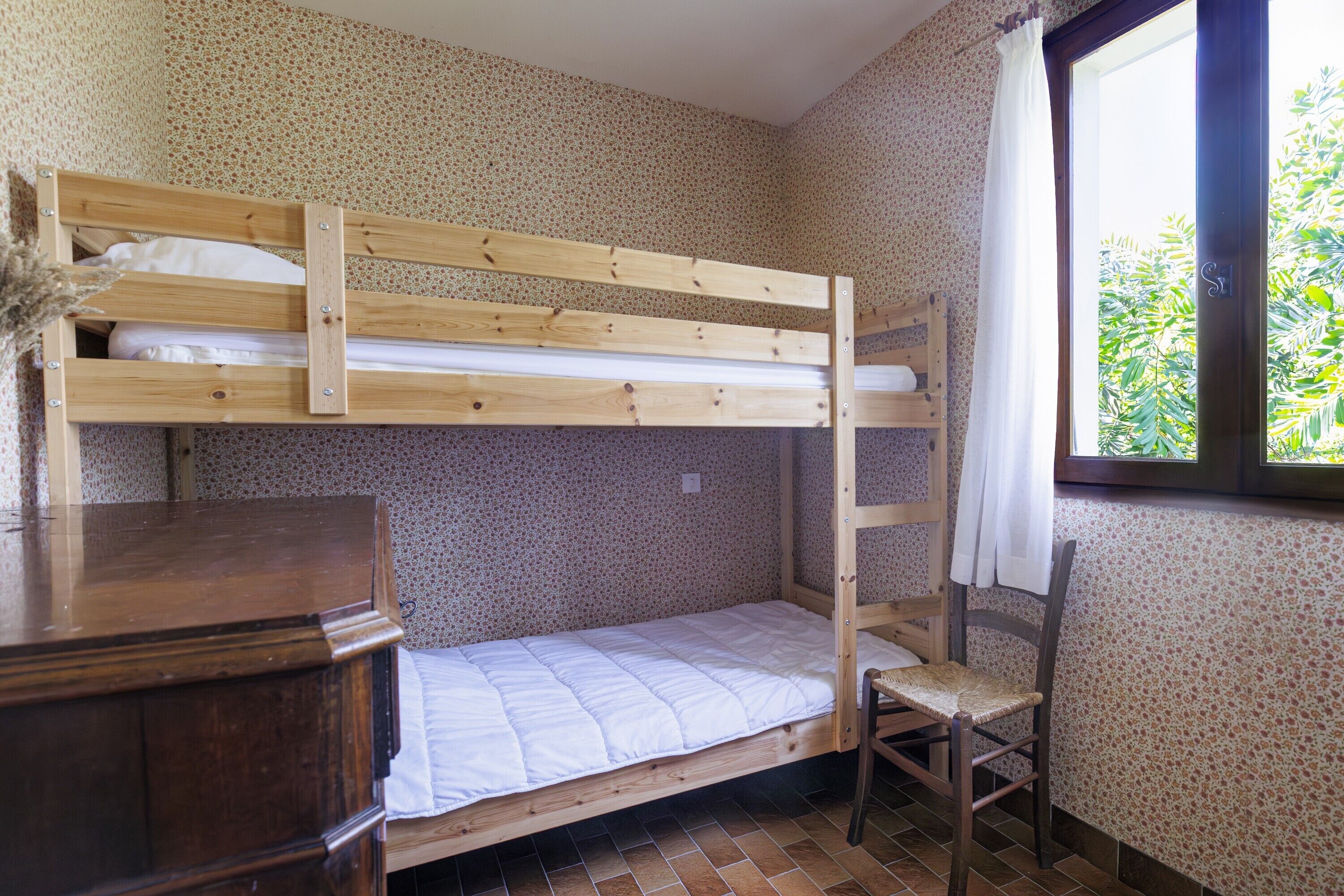 3 bedrooms, iron/ironing board