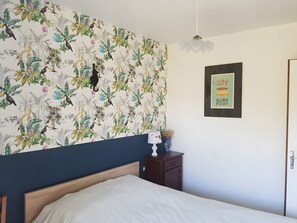 3 Schlafzimmer, Bügeleisen/Bügelbrett