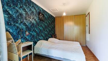 3 slaapkamers, een strijkplank/strijkijzer