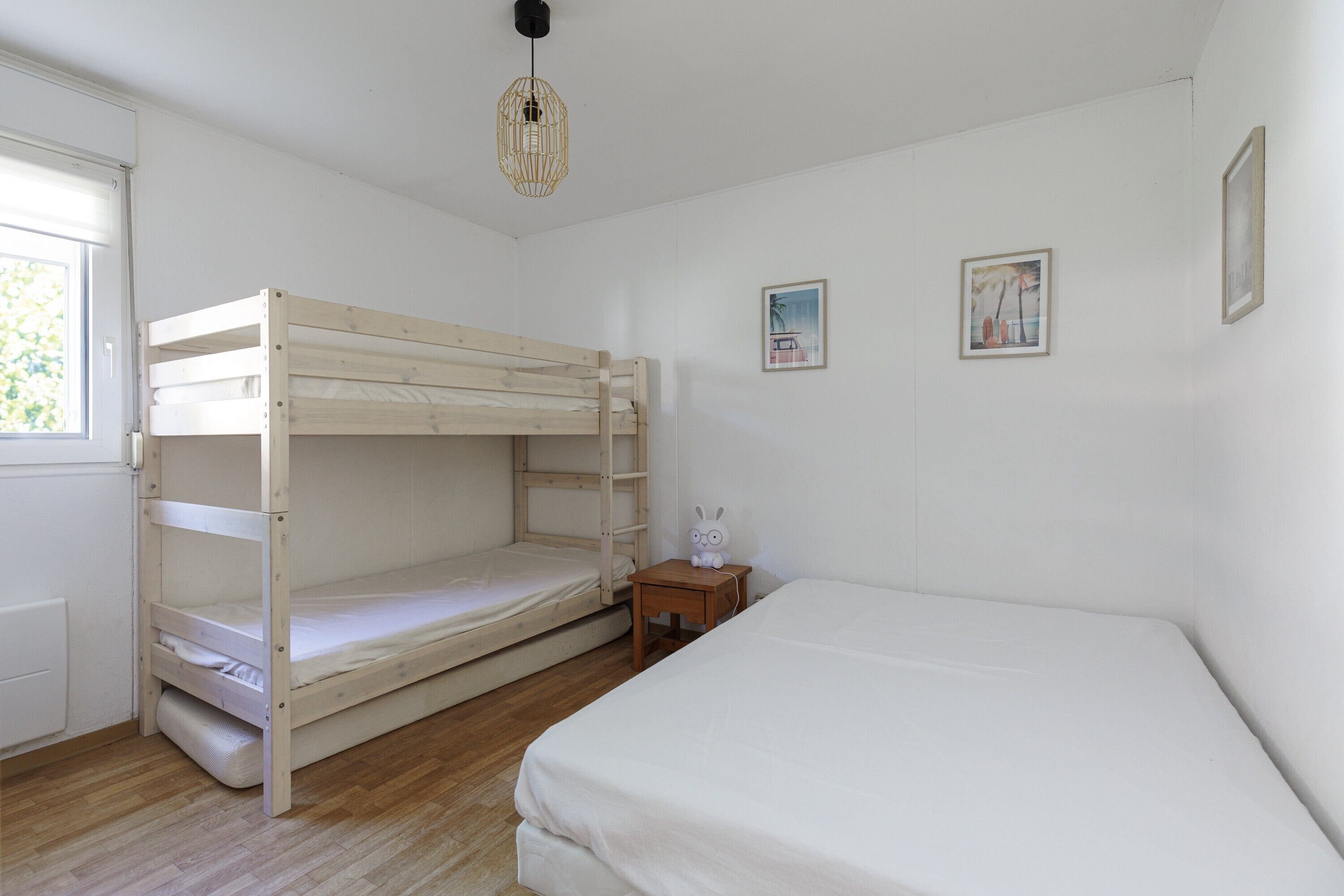 2 bedrooms