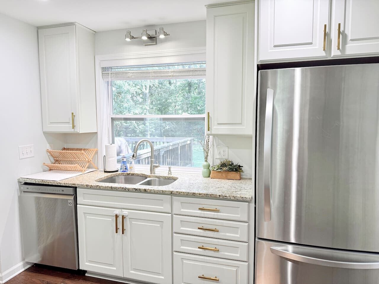 Refrigerador, microondas, horno, placa de cocina