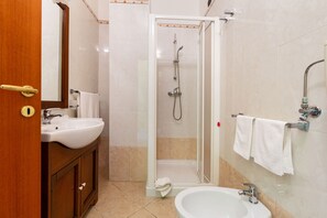 Hair dryer, towels - I Quattro Rioni - Camera Tripla (Nociglia)