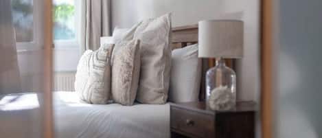 2 室のベッドルーム、アイロン / アイロン台、WiFi、ベッドシーツ