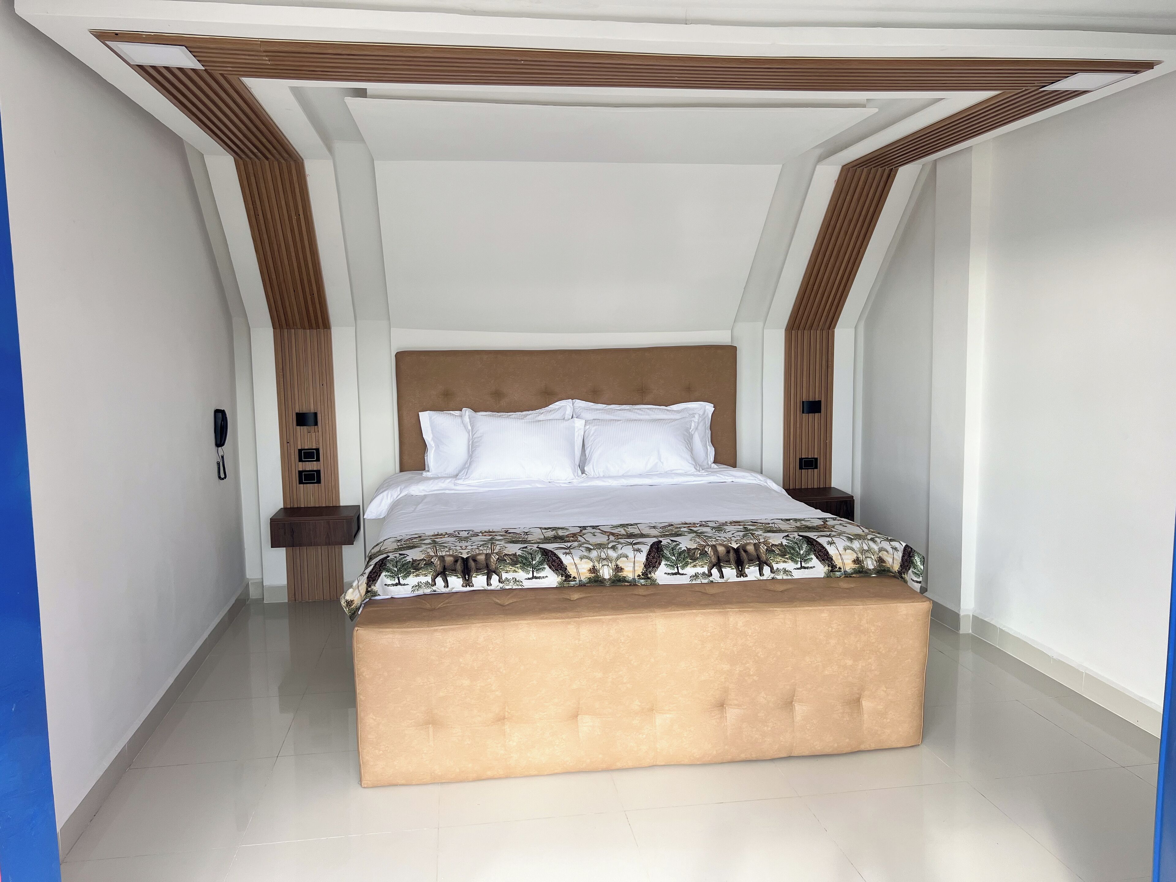 Presidential Suite, Balcony, Pool View | Premium bedding, down comforters, in-room safe, desk