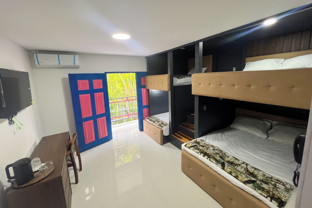 Chambre Familiale, climatisation, vue jardin | Literie de qualité supérieure, couette en duvet d'oie