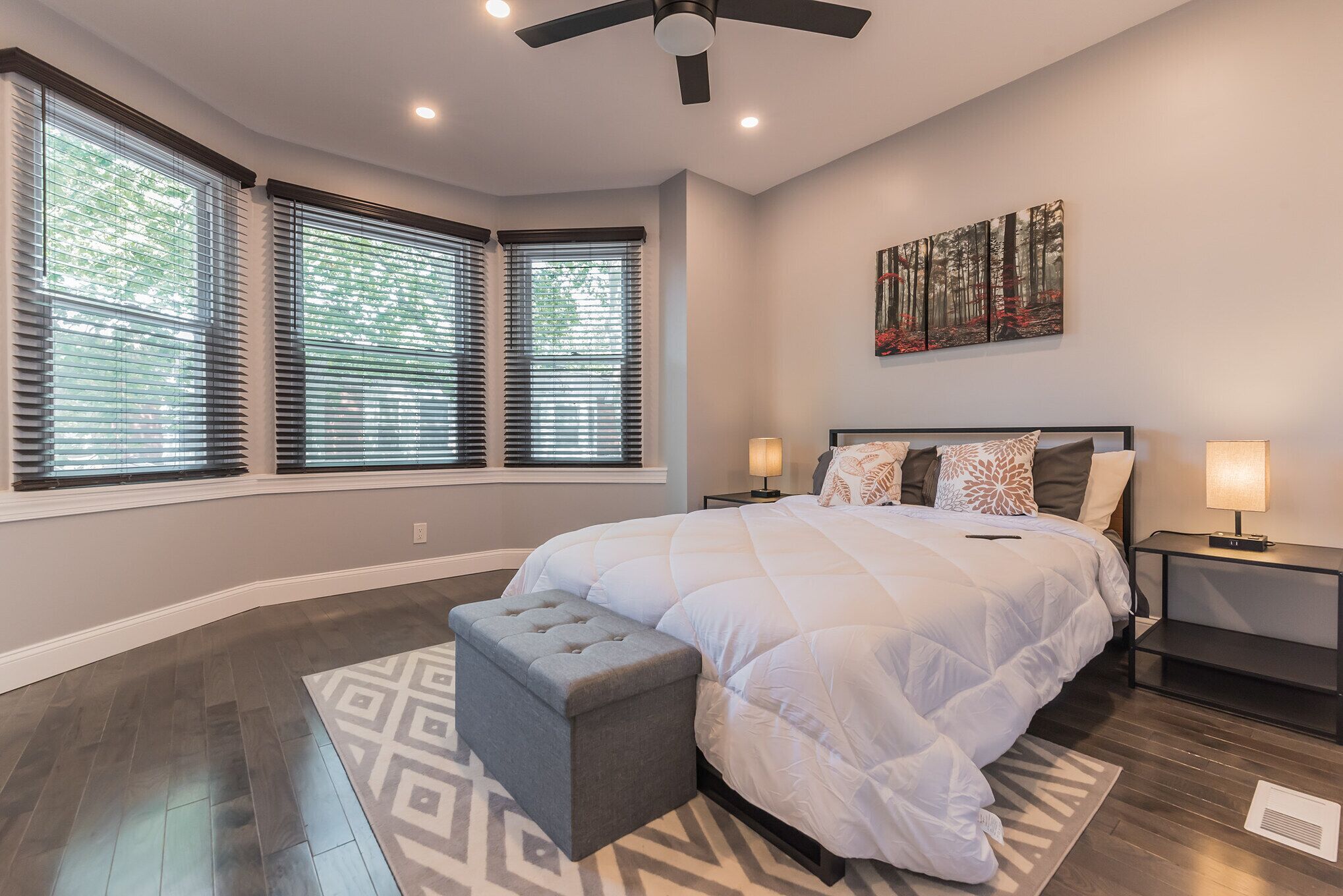 3 dormitorios, tabla de planchar con plancha, wifi gratis y ropa de cama