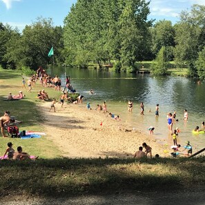 Beach - Fabulous location- farmhouse & pretty cottage with private heated pool & sauna (Grand-Brassac)