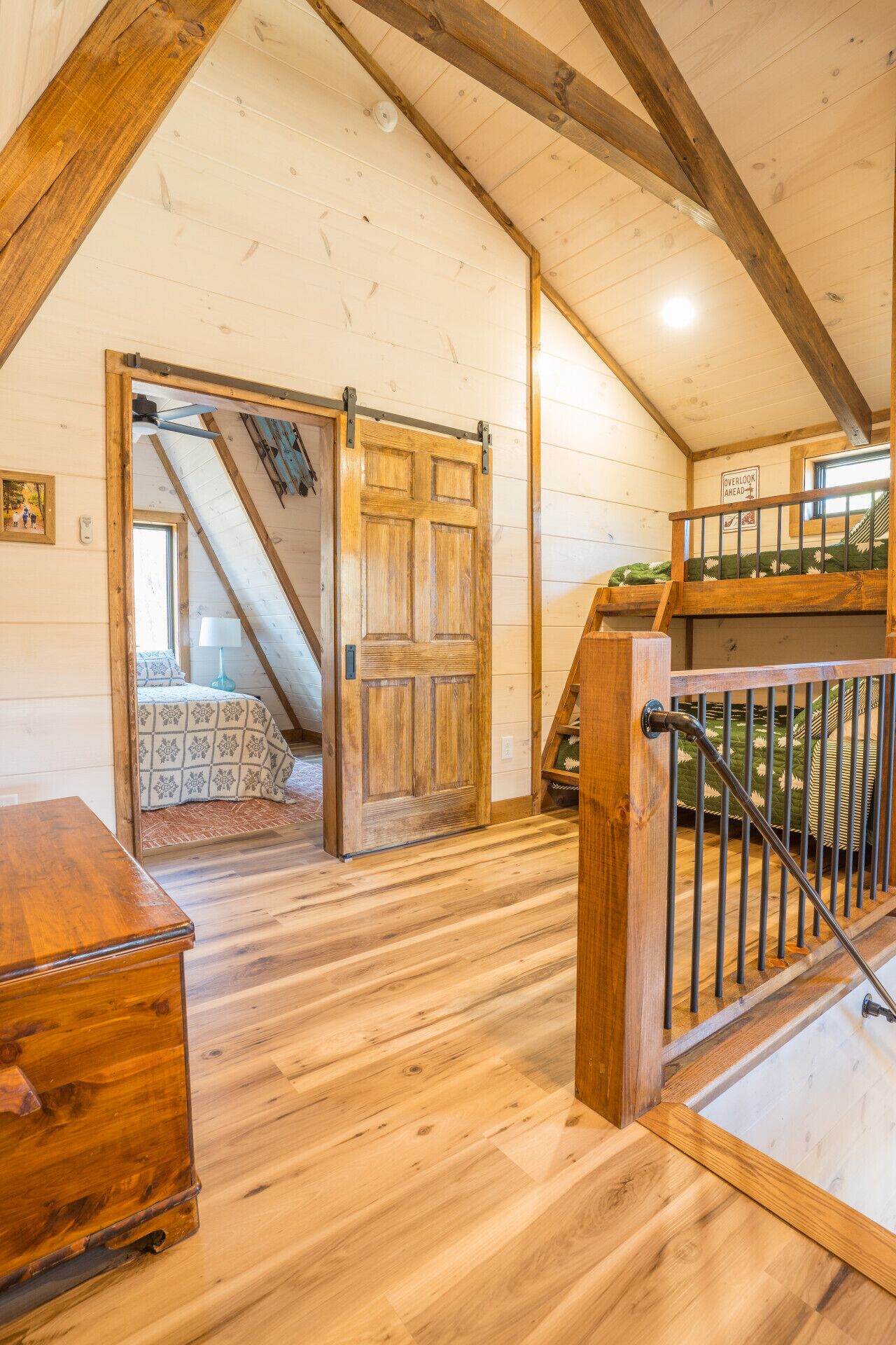 2 間睡房、熨斗/熨衫板、Wi-Fi、床單