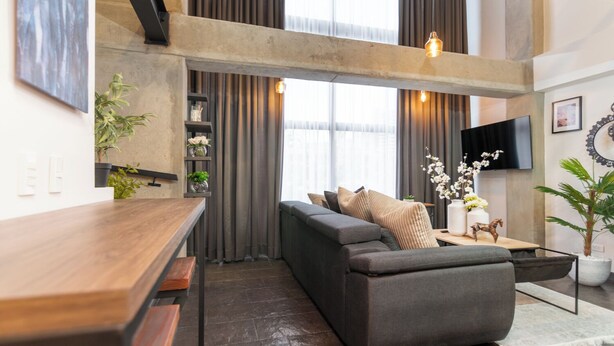 Living area - Manila Luxury Suites 401 (Medellín)