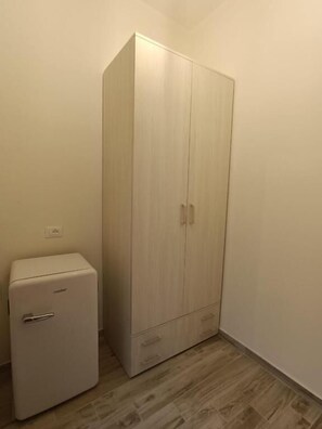 Luxury Triple Room, Garden View | Interior - La casa di Lucia (Treglio)