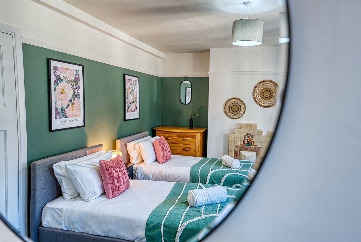 3 bedrooms, iron/ironing board, travel crib, free WiFi