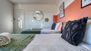3 chambres, accès à Internet, literie fournie