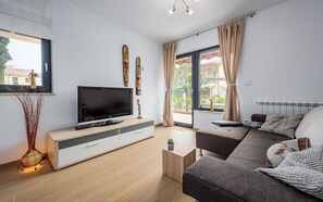 Living area - Impressive apartment 550 metres from the beach with a great sun terrace (Umag)
