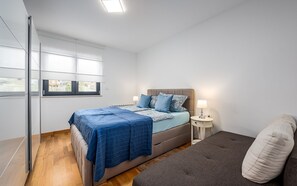 3 bedrooms, desk, free WiFi, bed sheets - Impressive apartment 550 metres from the beach with a great sun terrace (Umag)