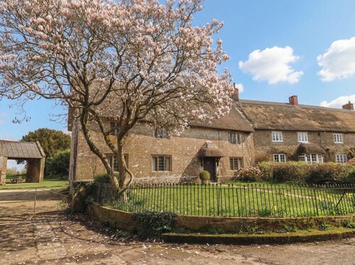 Manor Cottage