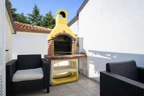Property grounds - Dog-friendly apartment just 300 metres from the beach with washing machine (Umag)