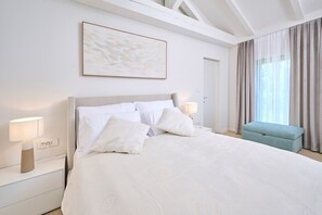 Room - Impressive villa with private pool, hot tub, BBQ - dogs welcome (Umag)