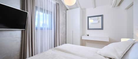 2 habitaciones, escritorio, wifi gratis y ropa de cama