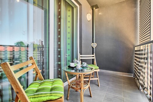 Impressive apartment just 400 metres from the beach and 150 metres from the lively centre