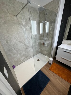 Shower, hair dryer - Maison proche centre ville (Quiberon)