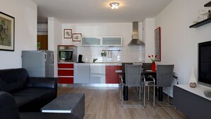 Interior - Charming apartment just 300 metres from the beach with WiFi, air conditioning and private parking (Umag)