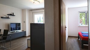 Interior - Charming apartment just 300 metres from the beach with WiFi, air conditioning and private parking (Umag)