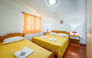 2 habitaciones, escritorio, wifi gratis y ropa de cama 