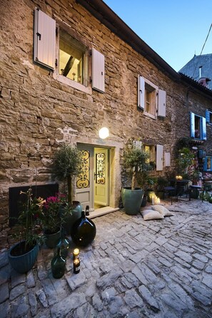 Exterior detail - Romantic holiday home in the heart of medieval Groznjan (Grožnjan)