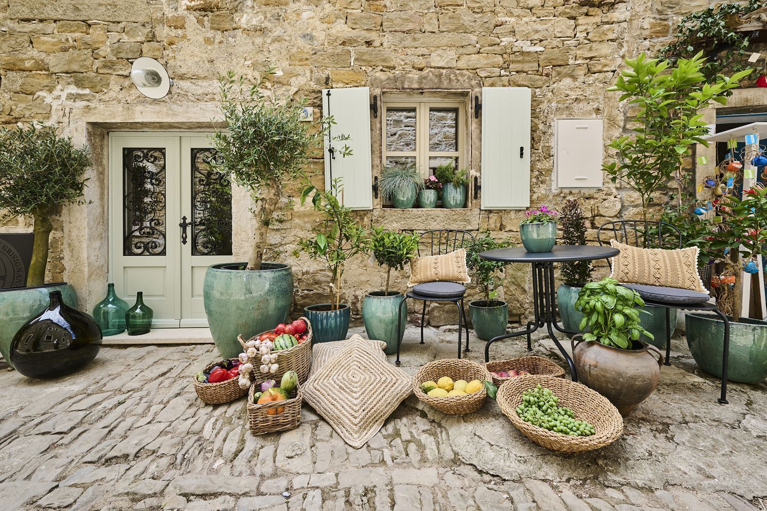 屋外ダイニングエリア