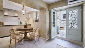 Unclassified image, 2 of 37, button - Romantic holiday home in the heart of medieval Groznjan (Grožnjan)