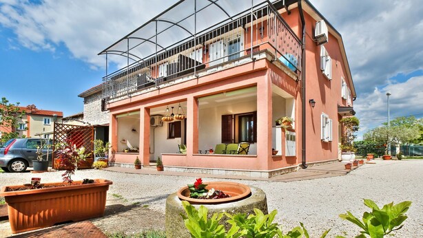 Exterior - Idyllic flat just 500 metres from the beach with sunbathing lawn and barbecue (Umag)