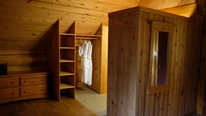 Interior - Bahama Mama (Blue River)