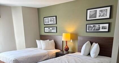 Sky Harbor Airport Inn