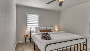 3 chambres, fer et planche Ă repasser, Wi-Fi gratuit, draps fournis