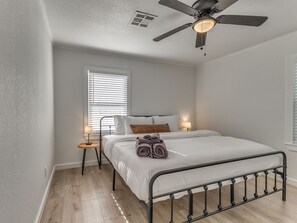3 habitaciones, tabla de planchar con plancha y wifi gratis 