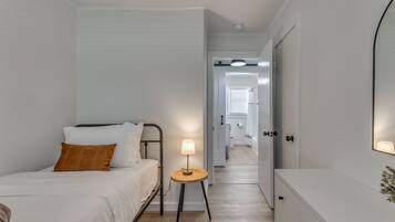 3 habitaciones, tabla de planchar con plancha y wifi gratis