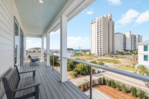 Property grounds - Coastal Fun Meets Luxury | Pool, Gulf Views & Private Beach Access (Miramar Beach)