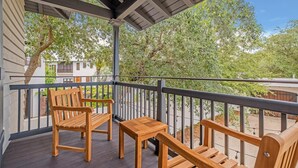 Property grounds - Carriage House with Loft | Bikes (Inlet Beach)