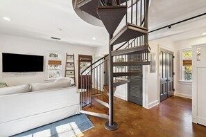 Interior - Carriage House with Loft. 3 Bikes Included. Walk to Beach. (Inlet Beach)