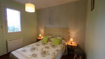 2 chambres, fer et planche Ă repasser, Wi-Fi, draps fournis