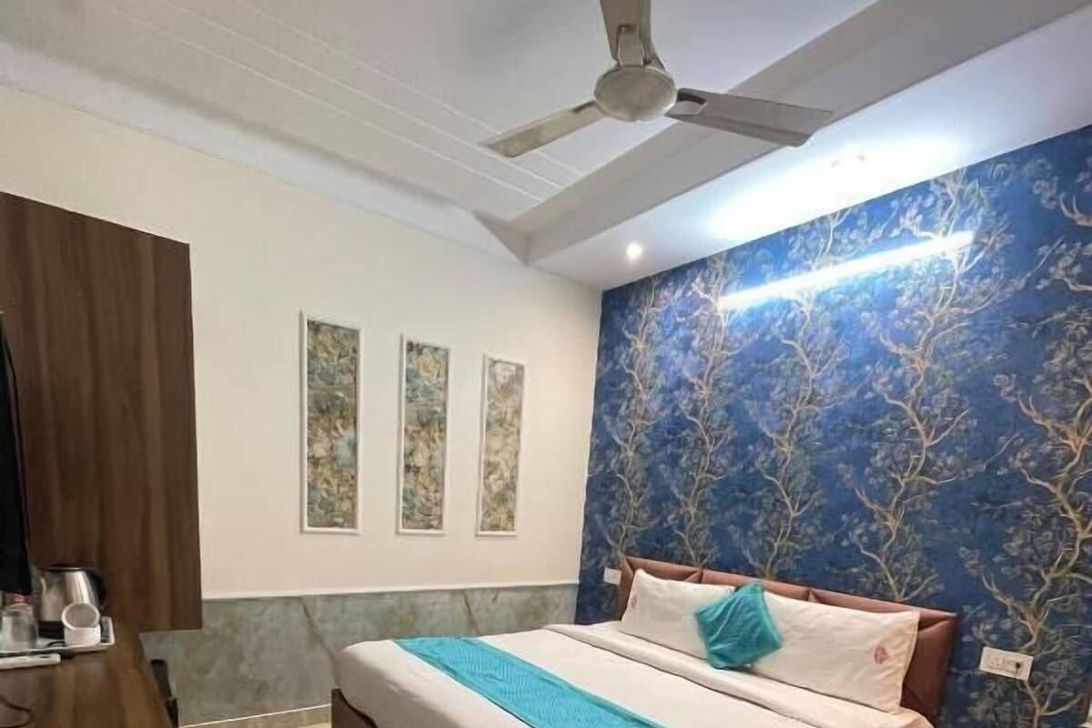 Standard Double Room | Desk, laptop workspace, WiFi (free)